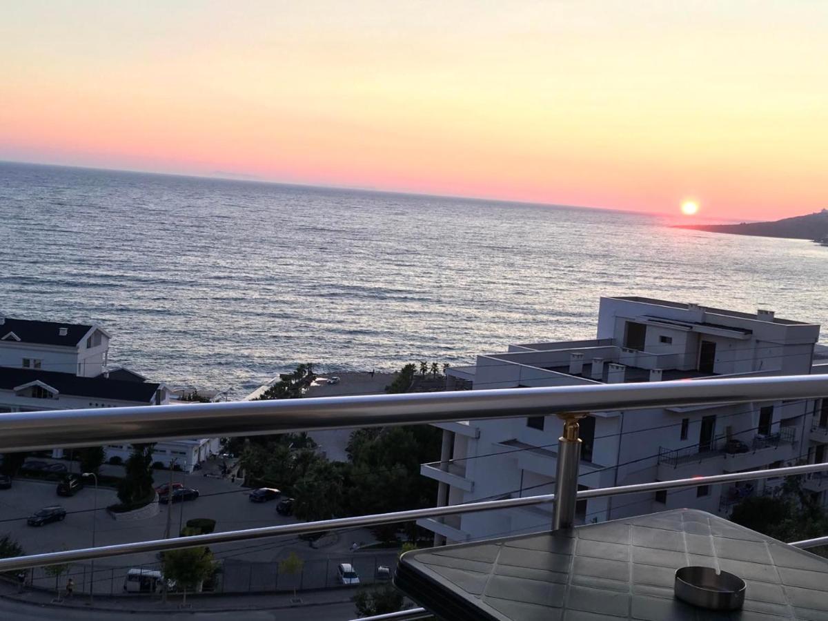 Bluemoon Suites Sarandë 外观 照片