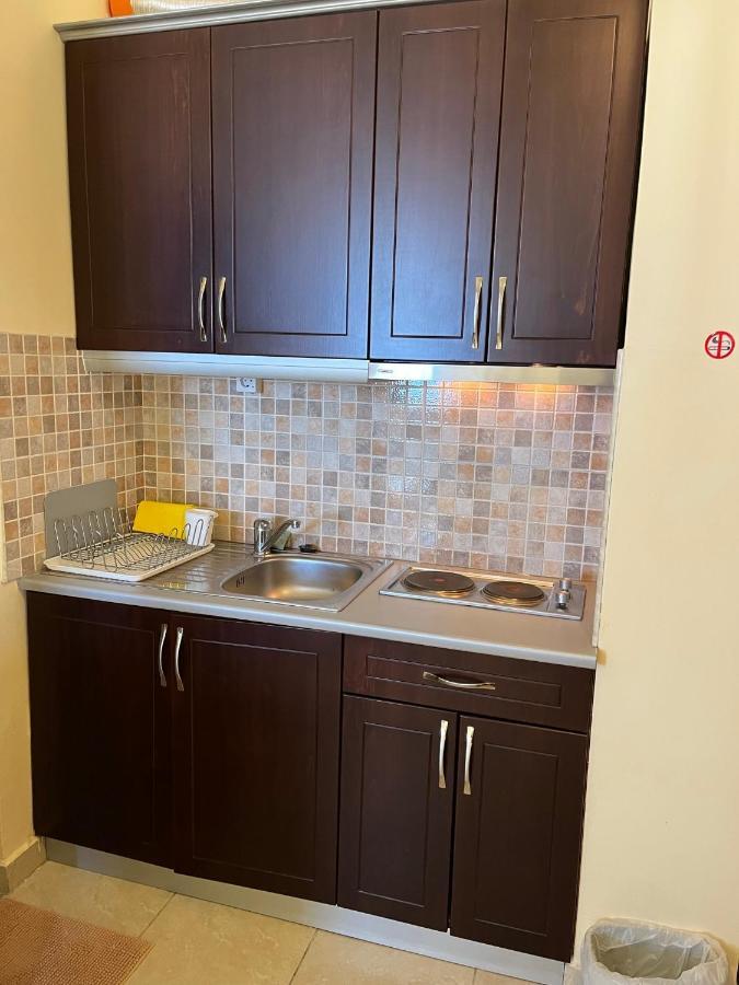 Bluemoon Suites Sarandë 外观 照片