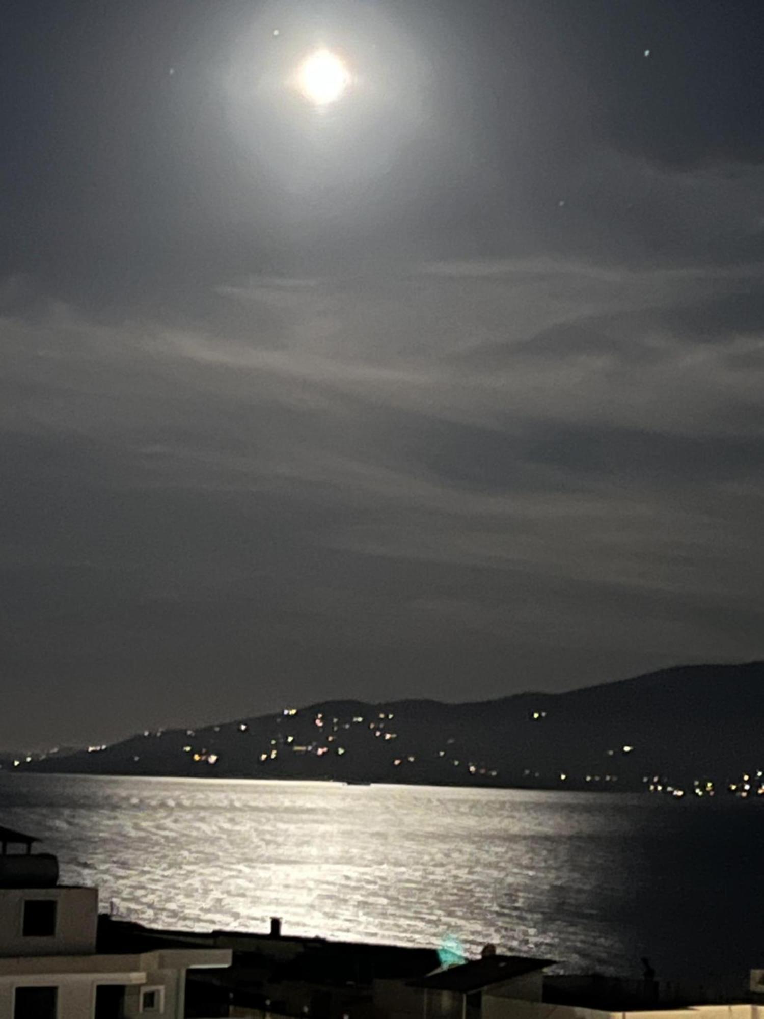 Bluemoon Suites Sarandë 外观 照片