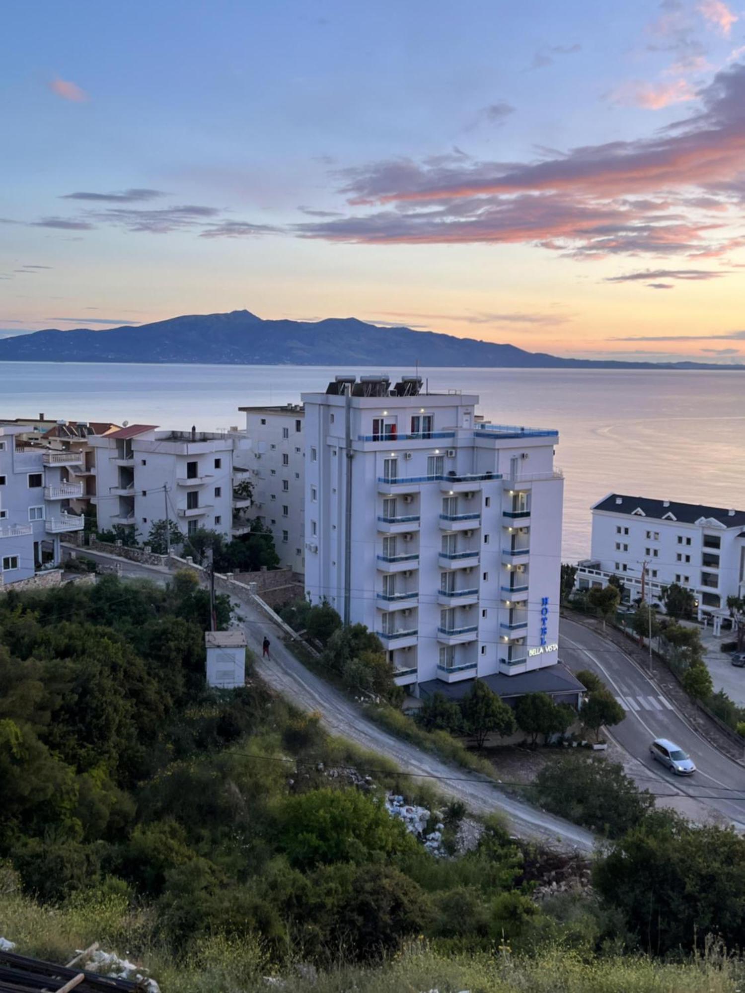Bluemoon Suites Sarandë 外观 照片
