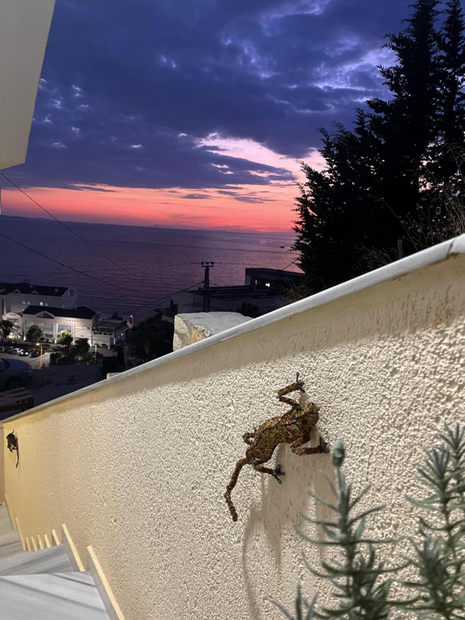 Bluemoon Suites Sarandë 外观 照片