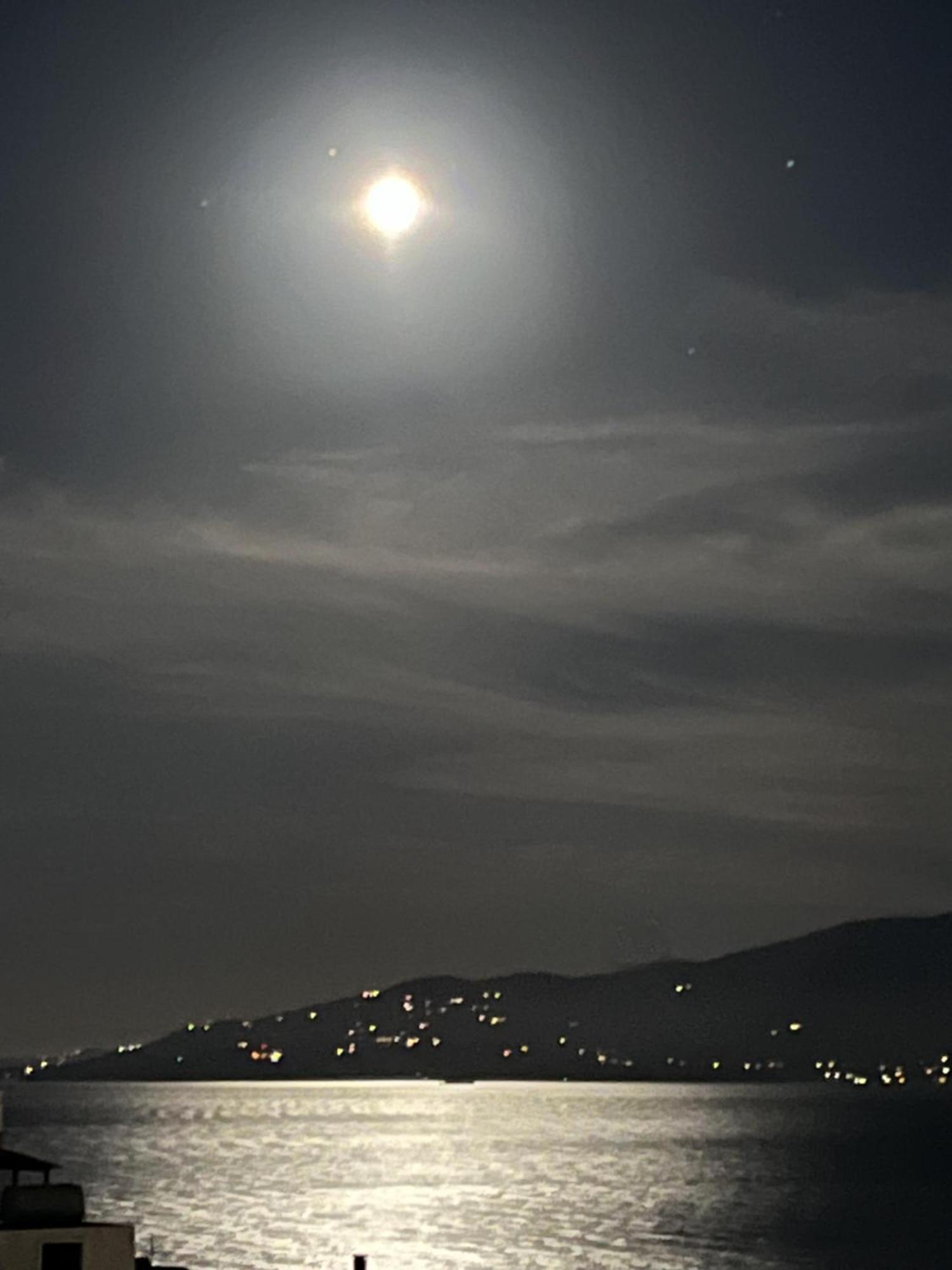 Bluemoon Suites Sarandë 外观 照片