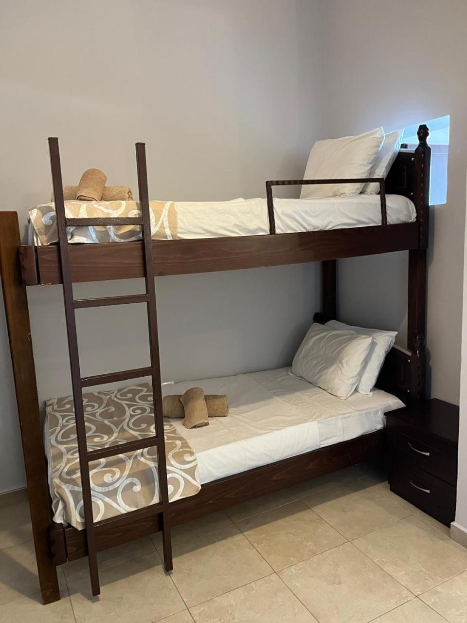 Bluemoon Suites Sarandë 外观 照片