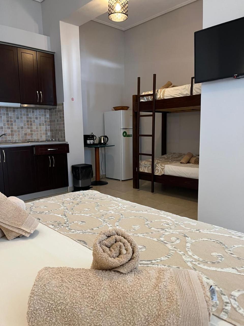 Bluemoon Suites Sarandë 外观 照片