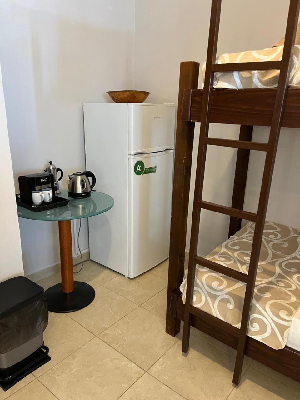 Bluemoon Suites Sarandë 外观 照片
