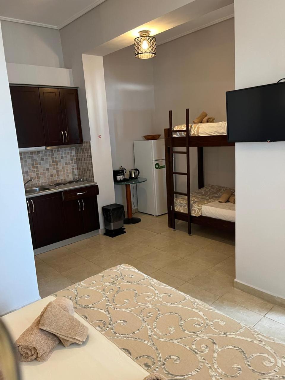 Bluemoon Suites Sarandë 外观 照片